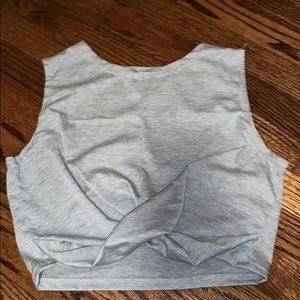 Crop grey shirt with design in front